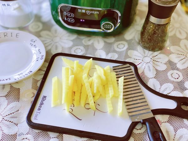 健康无油酥脆薯条在家就能做