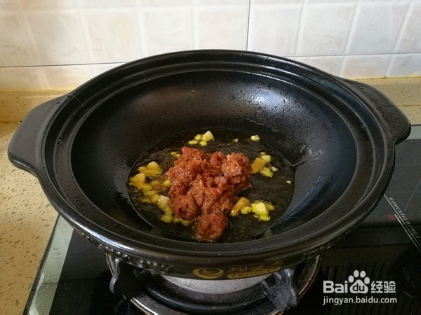 如何制作牛肉茄子煲