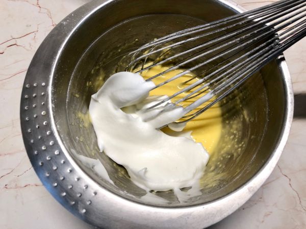 蜂蜜椰蓉舒芙蕾蛋糕