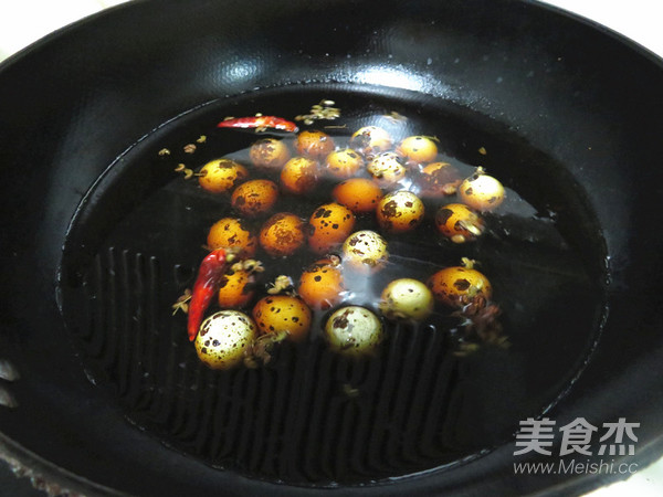 五香鹌鹑蛋的做法