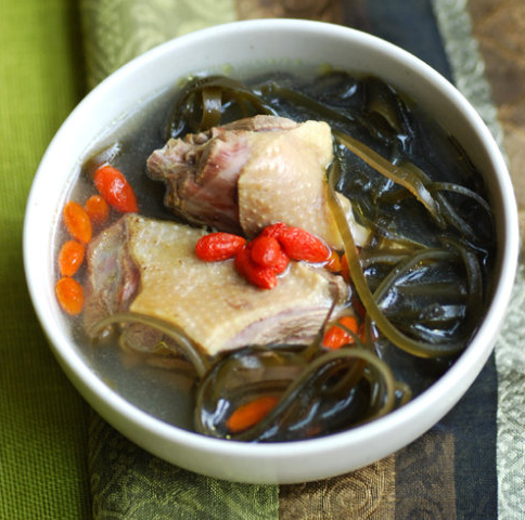 带丝枸杞老鸭汤