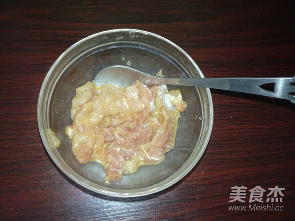 西芹炒肉的做法