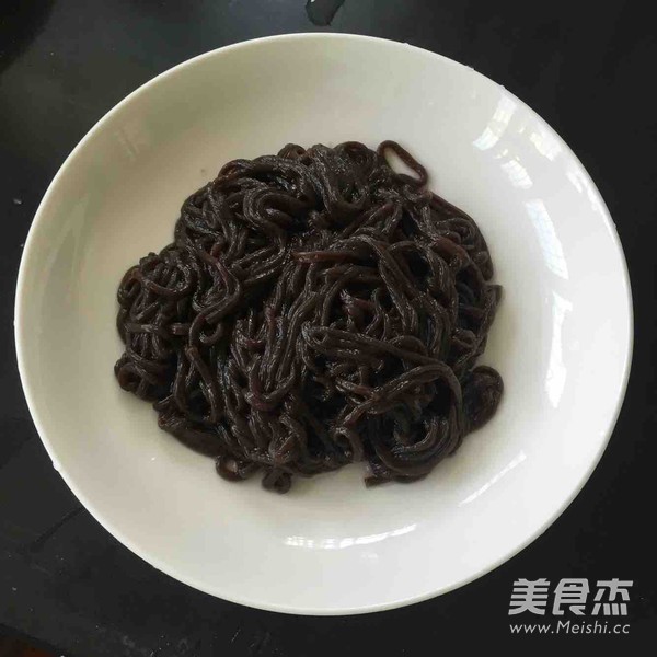 凉拌酸辣蕨根粉