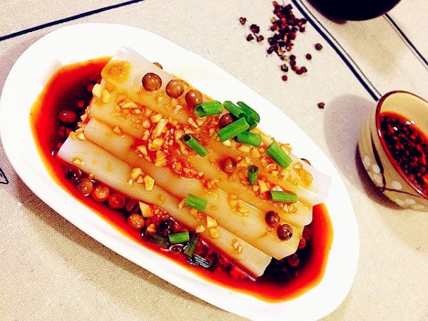 香辣红油拌凉粉