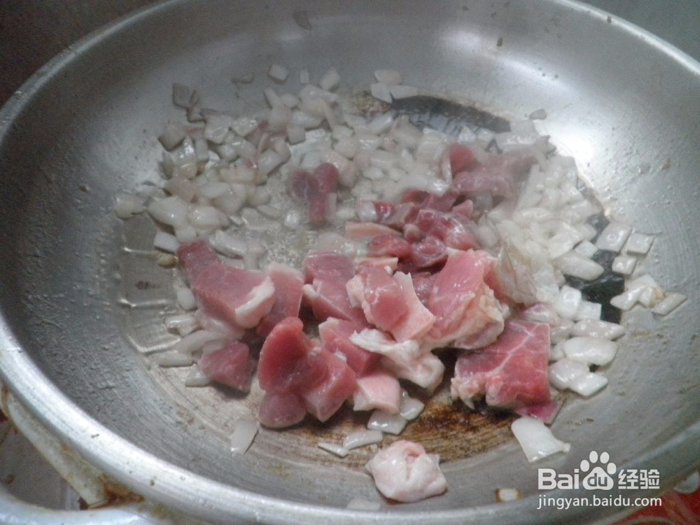红烧五花肉焖米饭的做法