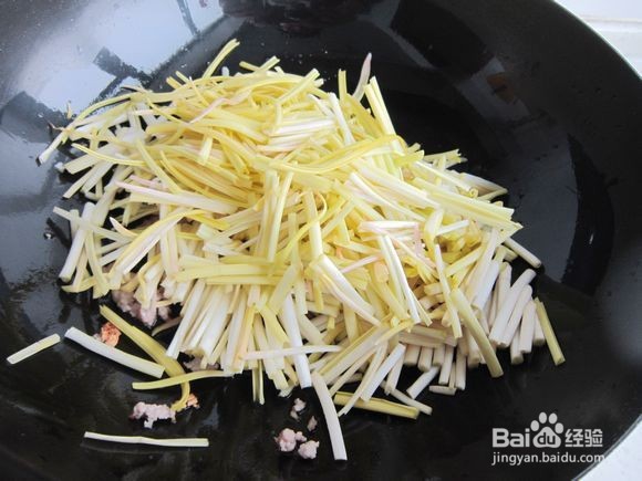 如何做美味的韭黄炒肉末