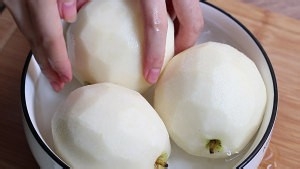 如何制作冰糖雪梨
