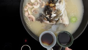 红汤胖头鱼的制作步骤！