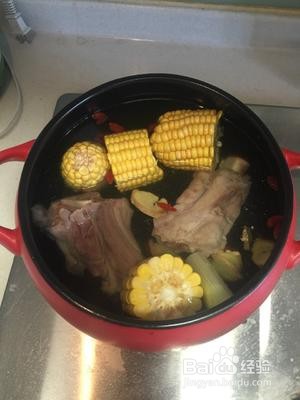 怎么做玉米排骨汤?