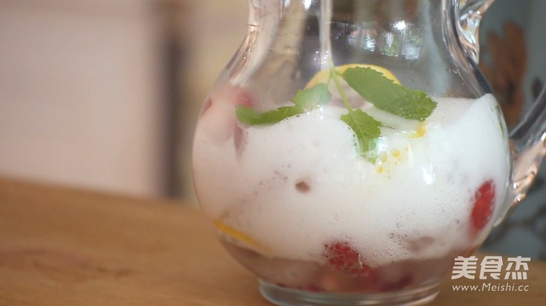 石榴气泡酒的做法