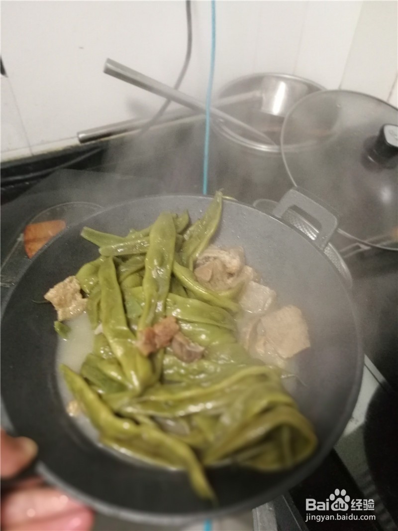 油滋炖豆角白菜