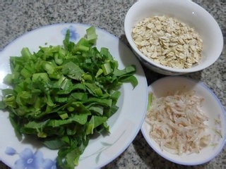 虾皮油菜蕻燕麦粥