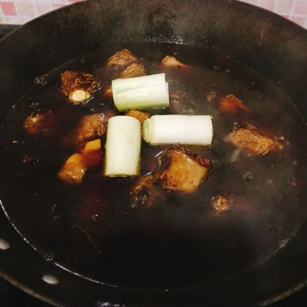 红烧排骨萝卜藕