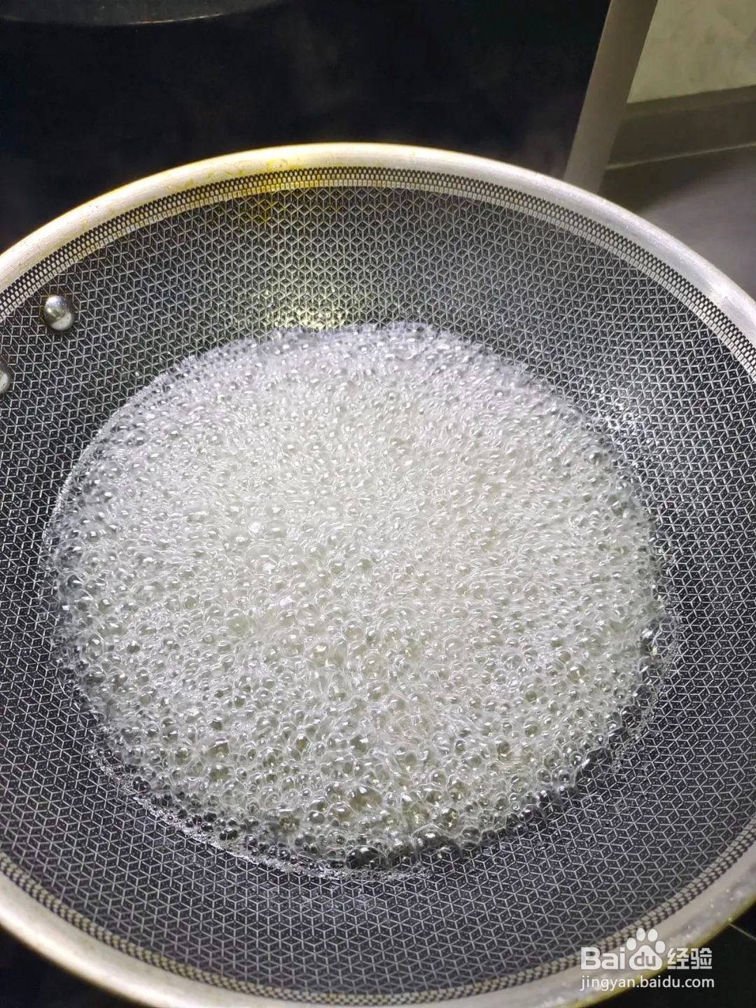 酸酸甜甜带着芝麻醇香的糖雪球做法