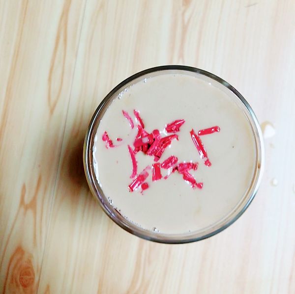 草莓巧克力拿铁