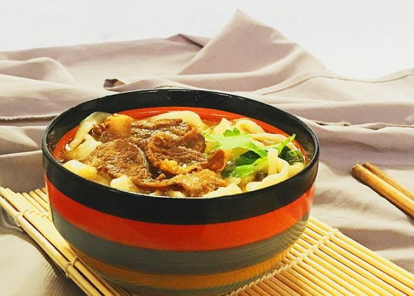 原汁牛肉手擀面