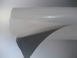 单孔透怎么贴玻璃