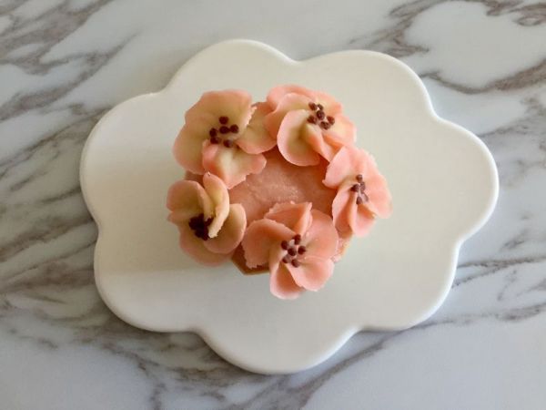 豆沙苹果花纸杯蛋糕