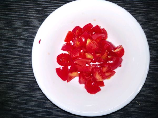 黑椒鸡胸牛油果沙拉