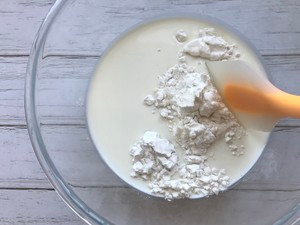 抹茶红豆雪媚娘冰激凌的做法