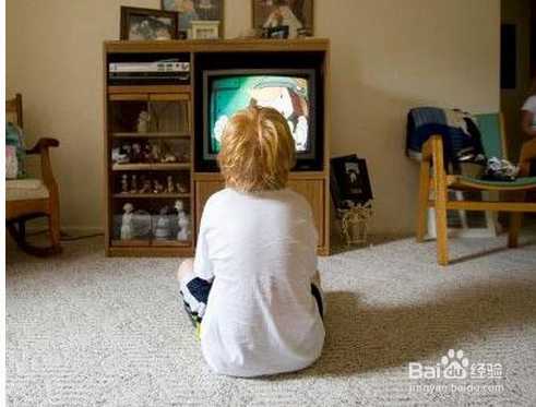 宝宝看电视的禁忌事项