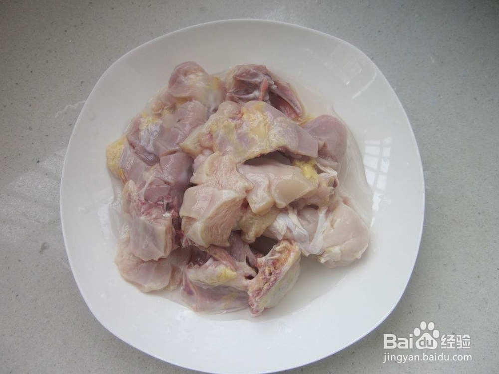 土豆蘑菇鸡块电饭锅焖饭的做法