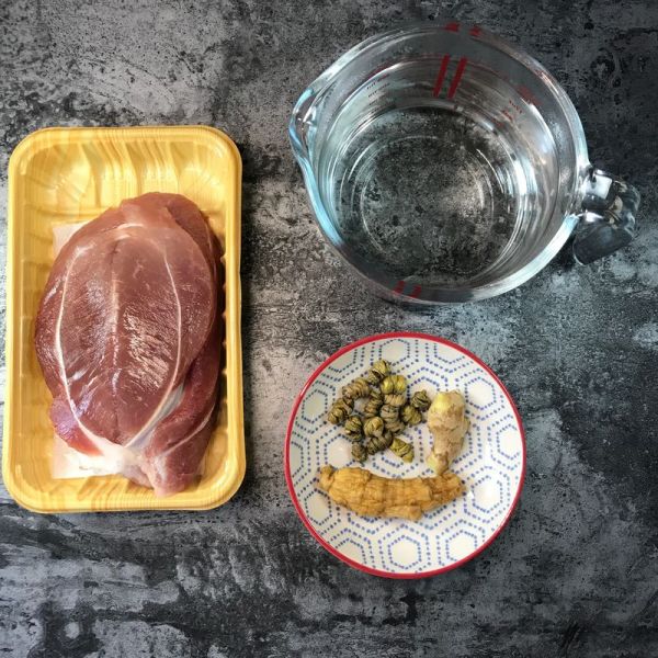 西洋参石斛炖瘦肉