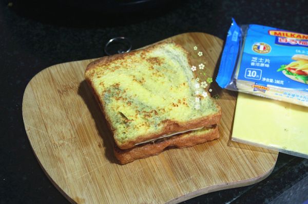 芝士黑芝麻三明治