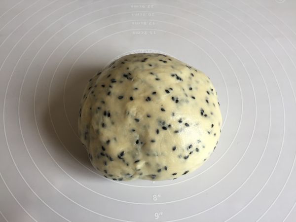 黑芝麻麻糬面包