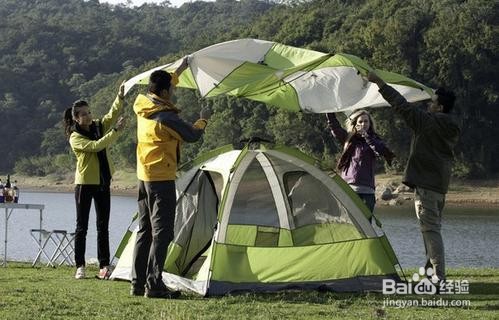 如何在户外扎帐篷？