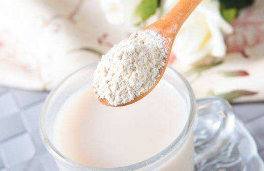 蛋白粉老年人吃多了会有什么坏处