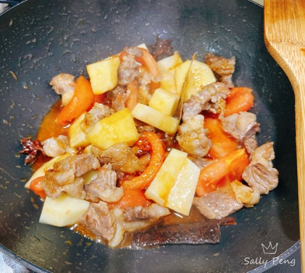 西红柿土豆牛腩