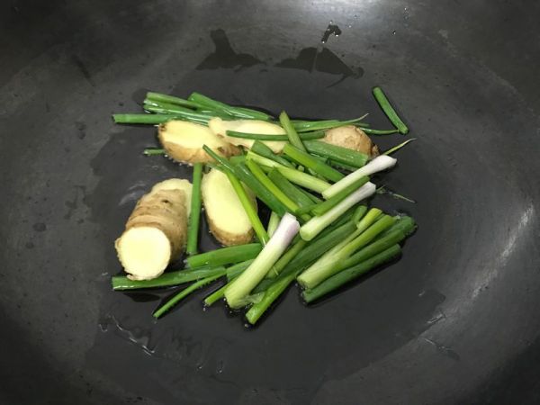 陈皮海鲜卤牛腱