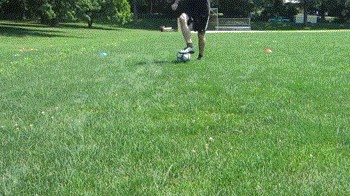 实用的五种世界杯级停球转身技巧