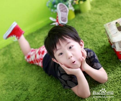 给宝宝拍周岁照需要注意什么