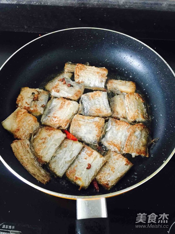 红烧带鱼的做法