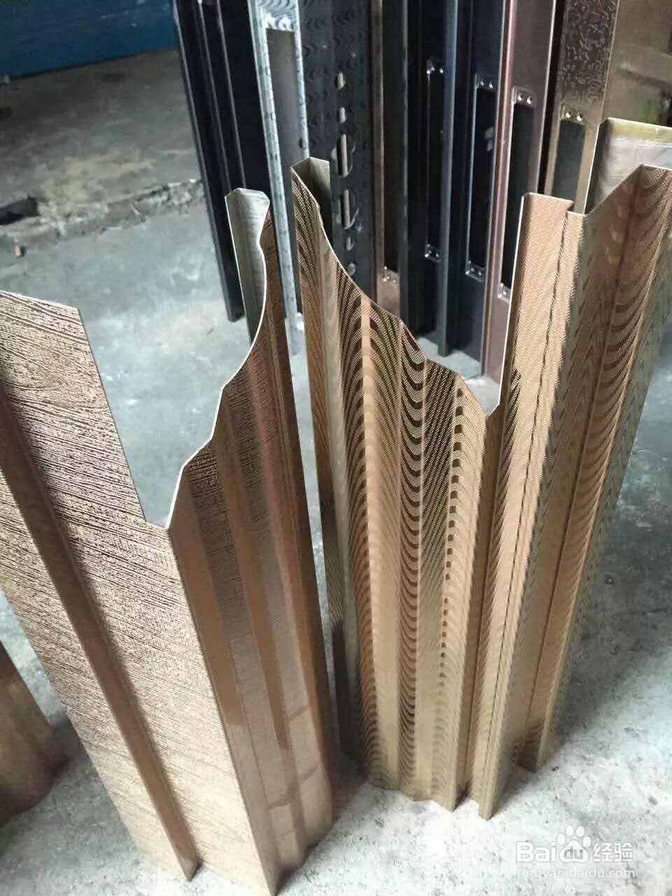 如何安装不锈钢门锁液压冲床的活动模具？