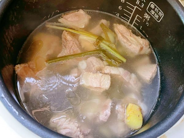 冬瓜排骨火腿汤