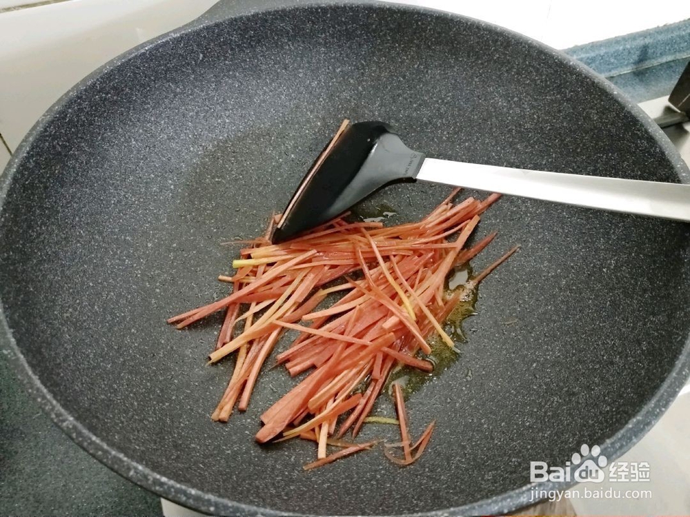 绿鬓红颜炒豆皮的做法