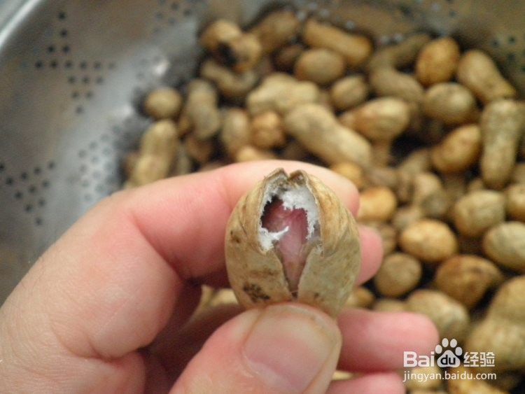 盐煮花生怎么做