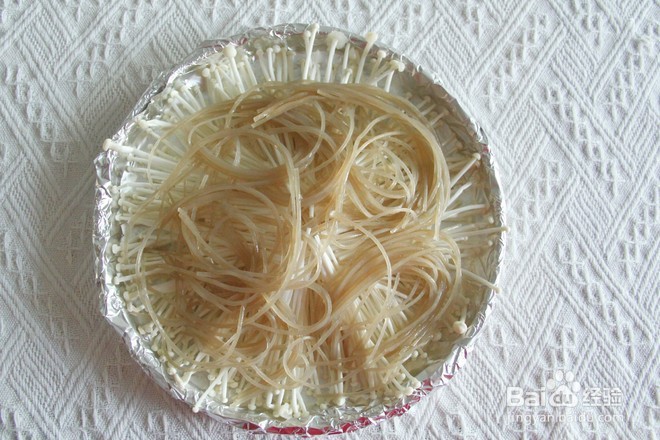 如何在家就能简单制作一份蒜蓉粉丝蛤蜊烤虾呢?