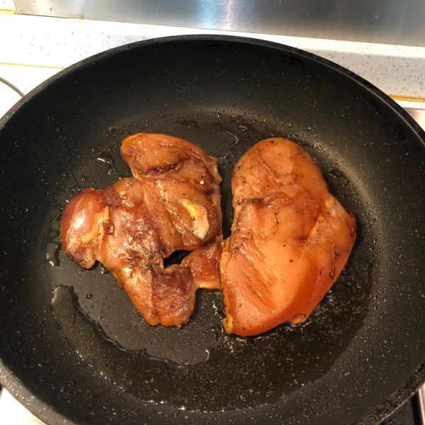 生菜鸡胸肉汉堡