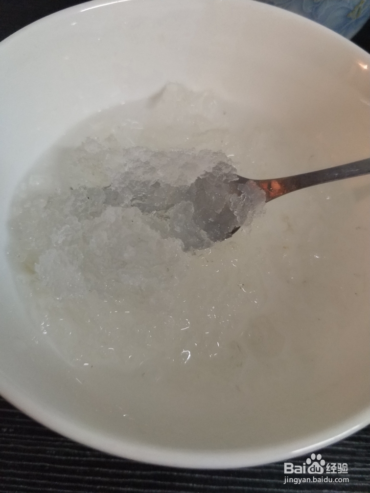 赞不绝口的牛奶桃胶皂米角雪燕羹