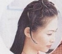新时代学生发型，灵巧别致。