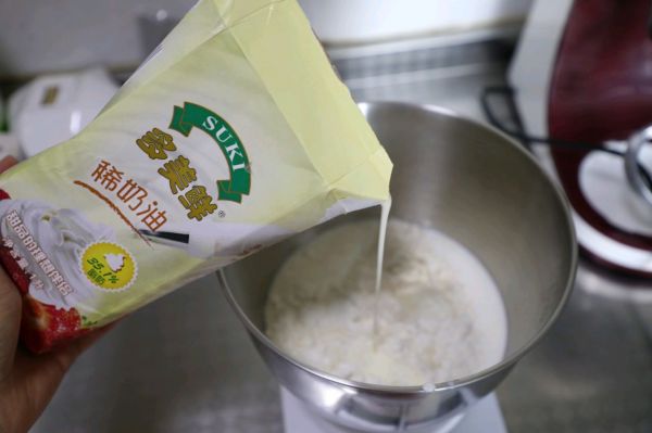 淡奶油玫瑰花面包