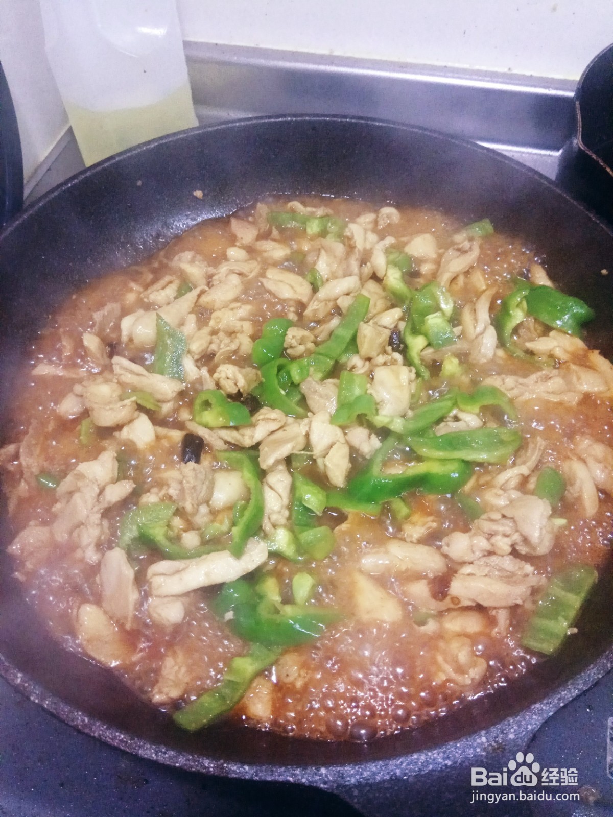 辣炒啤酒鸡—鸡腿肉的新鲜做法，简单又省事