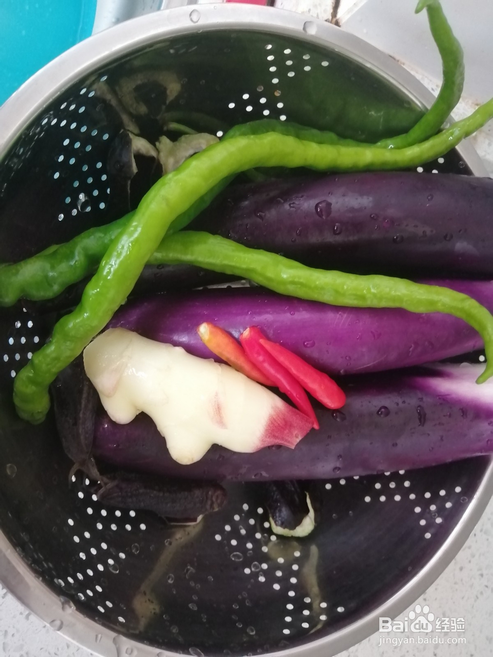 极味家常菜:双色椒素炒茄子