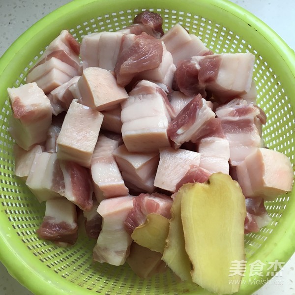 鹌鹑蛋烧肉的做法