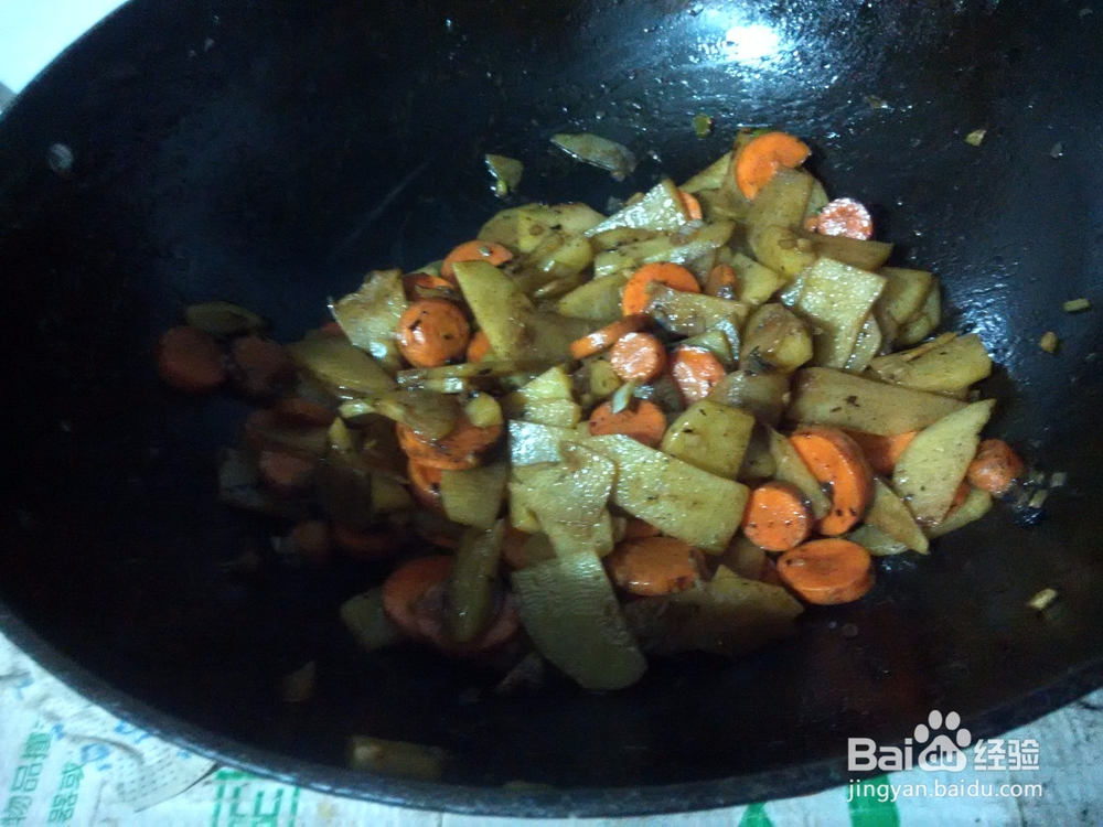 家常胡萝卜片炒土豆片