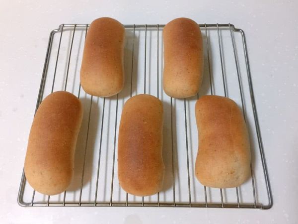 芝芝辣肉松面包